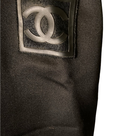 CHANEL Black Jacket 🖤2003🤍 Authenticated - Picture 10 of 16